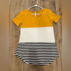 Mustard Color block, boutique shirt M